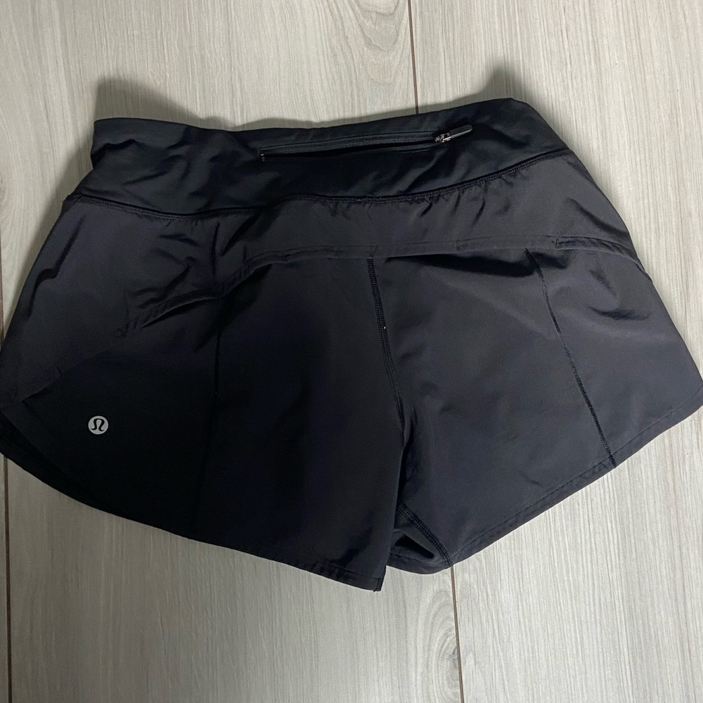Black LULULEMON shorts